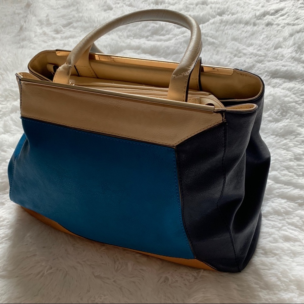 Navy, tan, & light blue purse